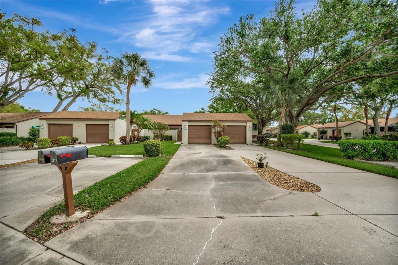 2925 Park Lake Drive , Unit 12, Bradenton, FL 34209 Photo