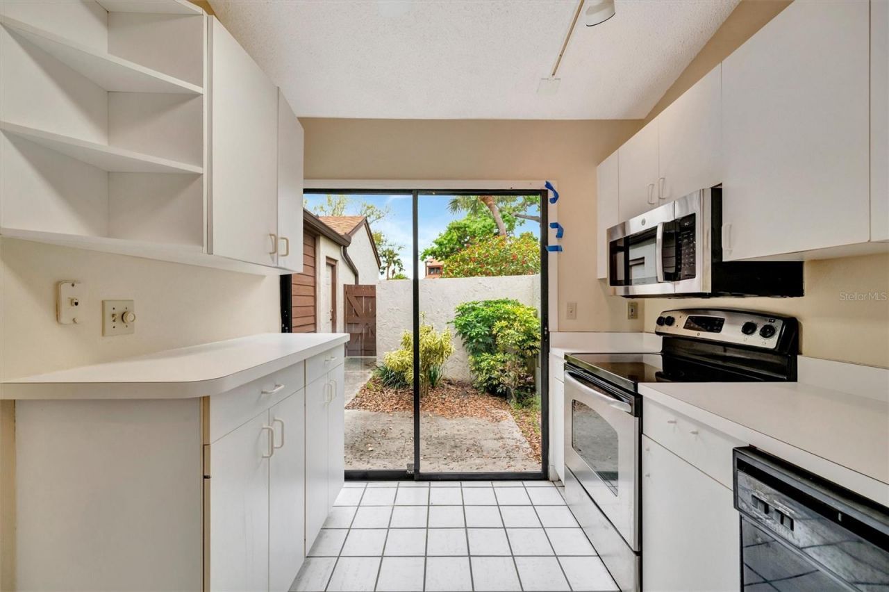 2925 Park Lake Drive , Unit 12, Bradenton, FL 34209 Photo