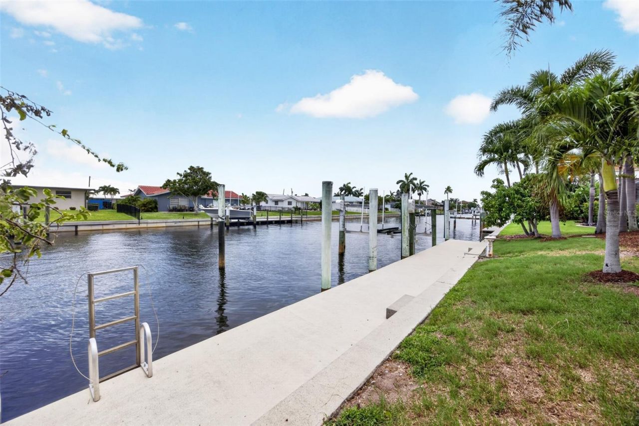 2260 Palm Tree Drive, Punta Gorda, FL 33950 Photo