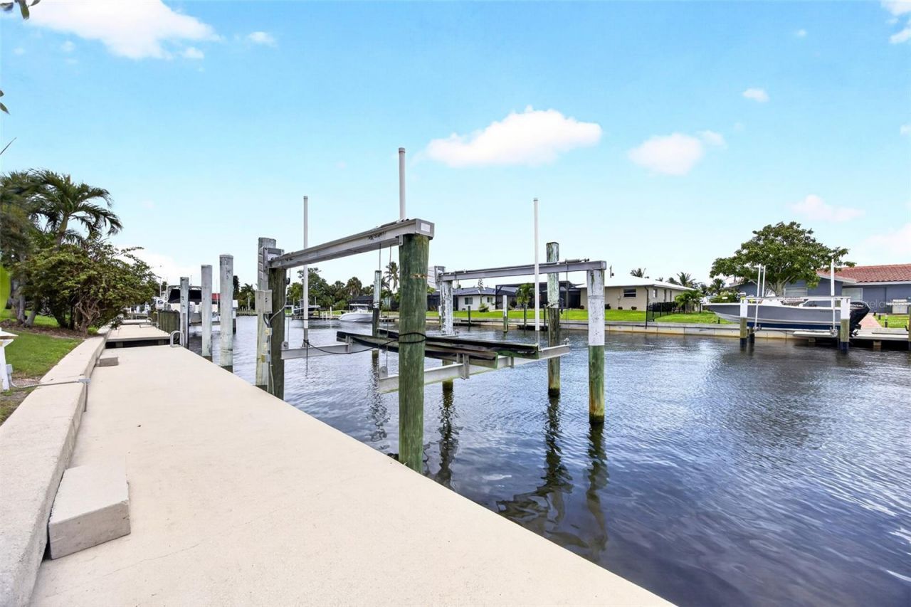 2260 Palm Tree Drive, Punta Gorda, FL 33950 Photo