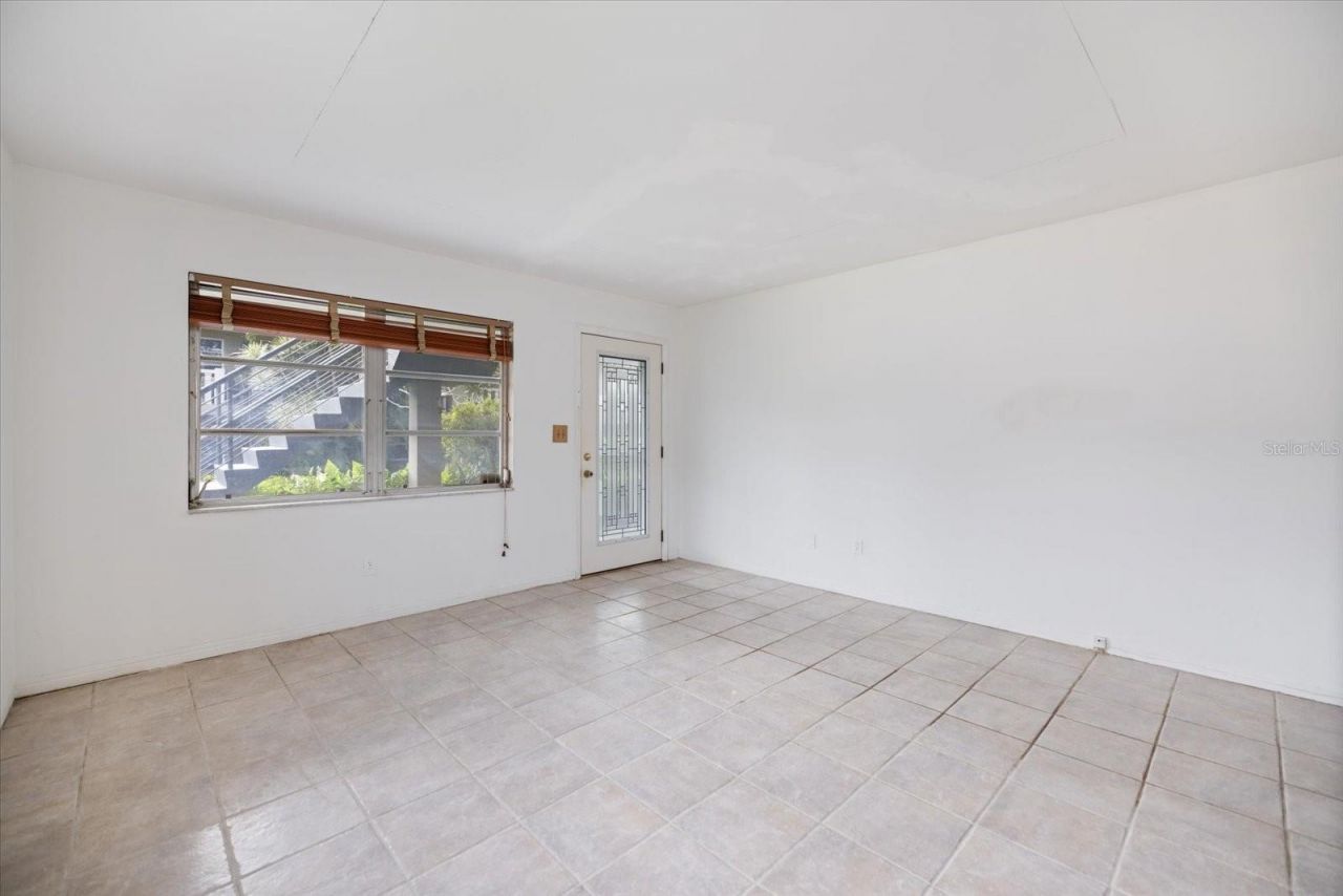 450 32nd Avenue N, Unit 106W, Saint Petersburg, FL 33704 Photo