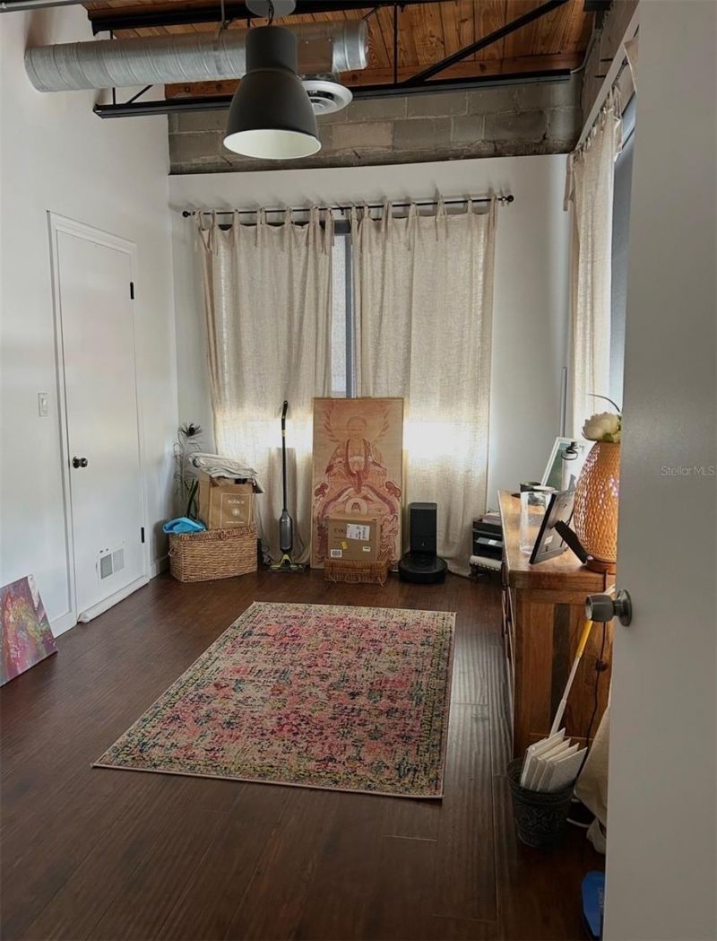 631 4th Street N, Saint Petersburg, FL 33701 Photo