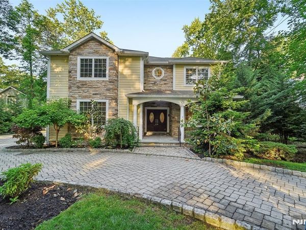 35 Franklin Turnpike, ALLENDALE, NJ 07401