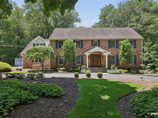 27 Duane Lane, DEMAREST, NJ 07627