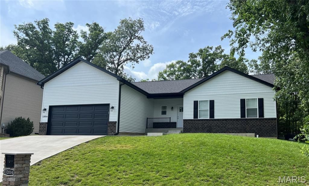 32034 Fairway Dr. N, Foristell, MO 63348 Main Photo