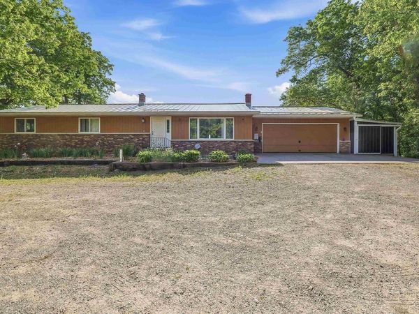 N3660 9TH AVENUE, Hancock, WI 54943