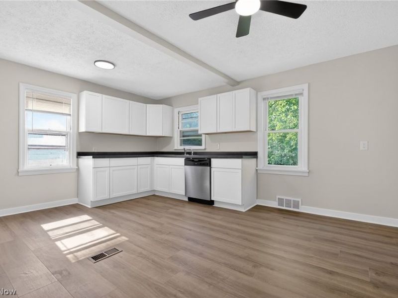 16218 Telfair Avenue, Cleveland, OH 44128 Photo 15