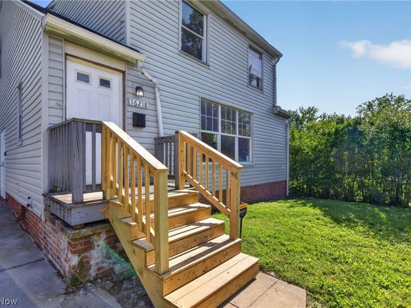 16218 Telfair Avenue, Cleveland, OH 44128 Photo 3
