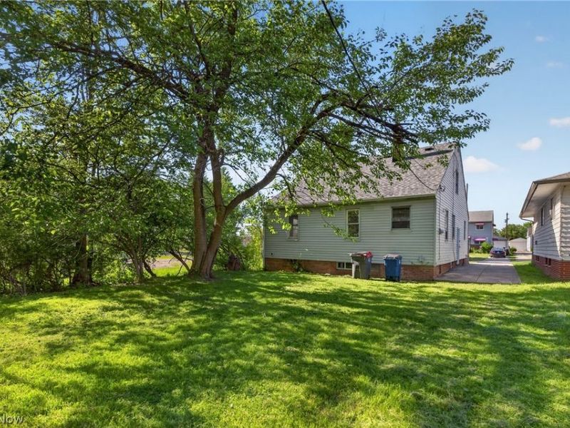 16218 Telfair Avenue, Cleveland, OH 44128 Photo 5