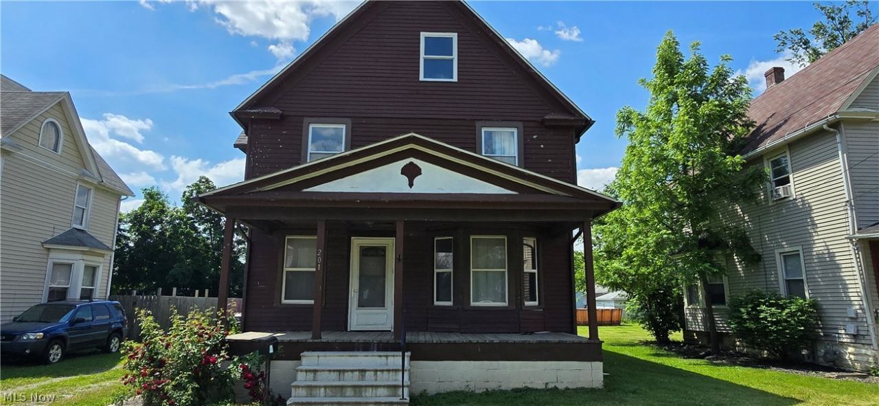 201 W 26th Street, Lorain, OH 44052 Main Photo