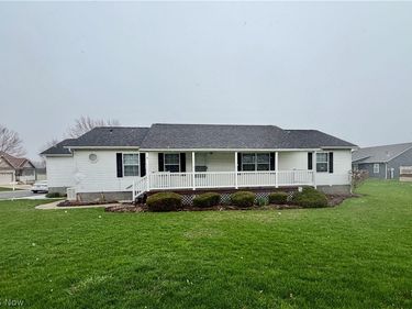 5665 Innkeeper Street SE, Dennison, OH 44621