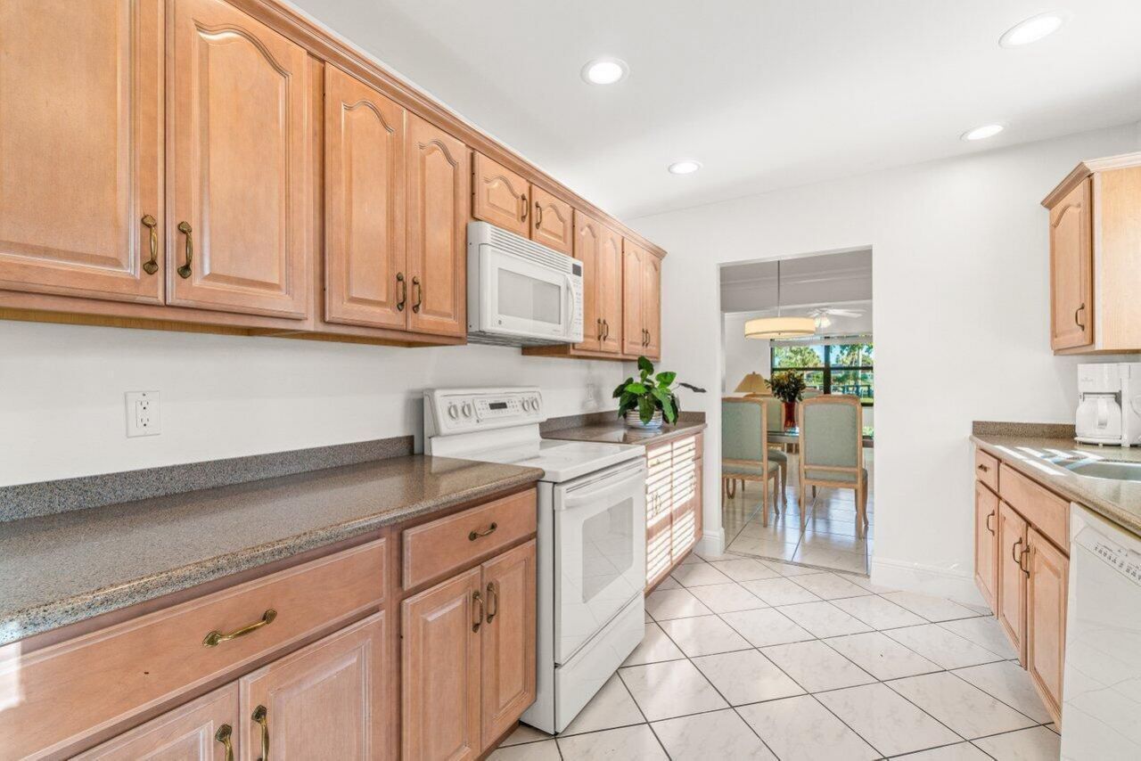 5605 Forest Oaks Terrace, Delray Beach, FL 33484 Photo