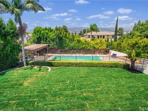 1001 W Las Palmas, Fullerton, CA 92835