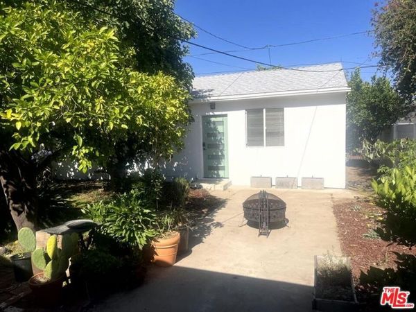 5726 Lemona Avenue , Van Nuys, CA 91411