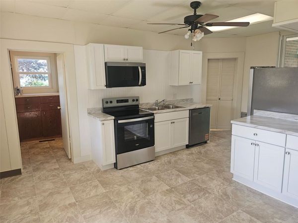 1105 5th Street E, Vinton, IA 52349