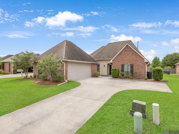 10743 Hillbrook Ave, Baton Rouge, LA 70810