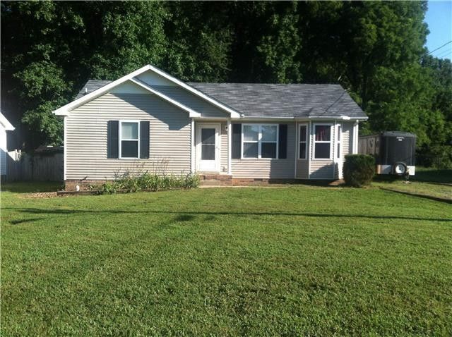 775 Spees Dr, Clarksville, TN 37042 Main Photo