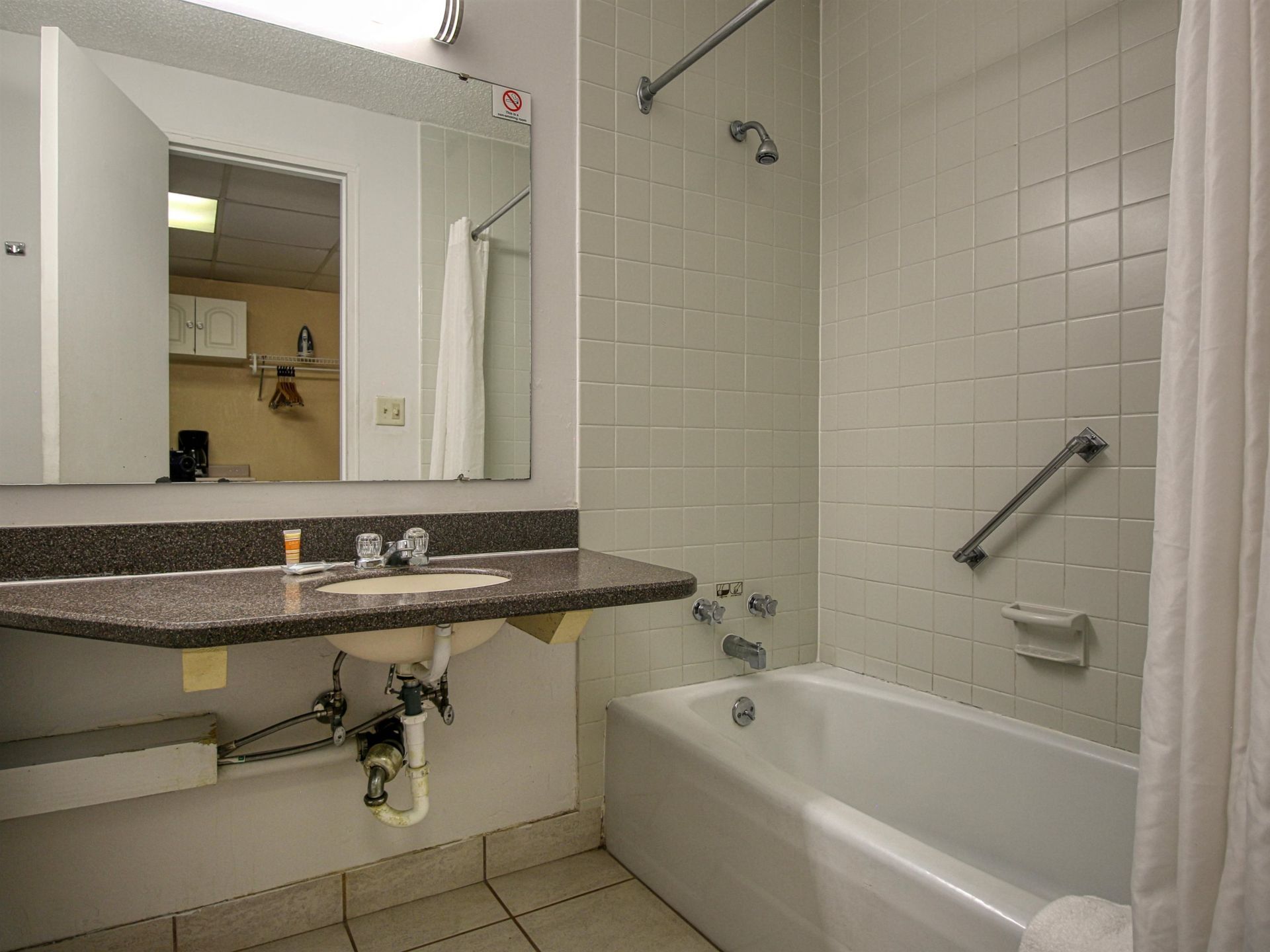 6803 Ocean Blvd. N  Photo 12