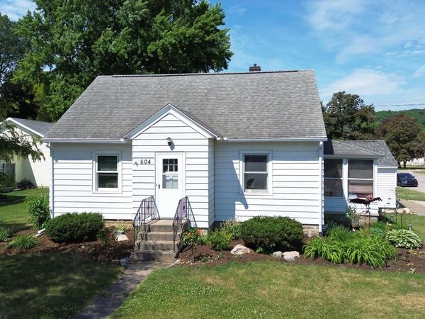 604 Oak STREET S, La Crescent, MN 55947