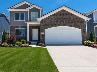 53182 Woodland Meadows, Chesterfield Twp, MI 48047