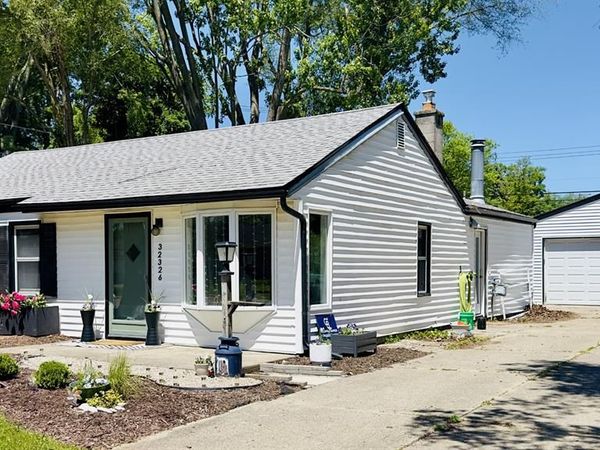 32326 Florence Street, Garden City, MI 48135