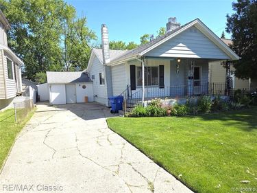 952 Lakeview Street, Waterford Twp, MI 48328