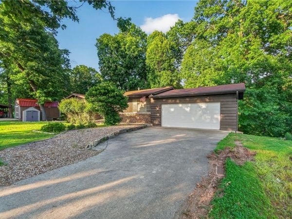 9384 Grimes Drive , Rogers, AR 72756