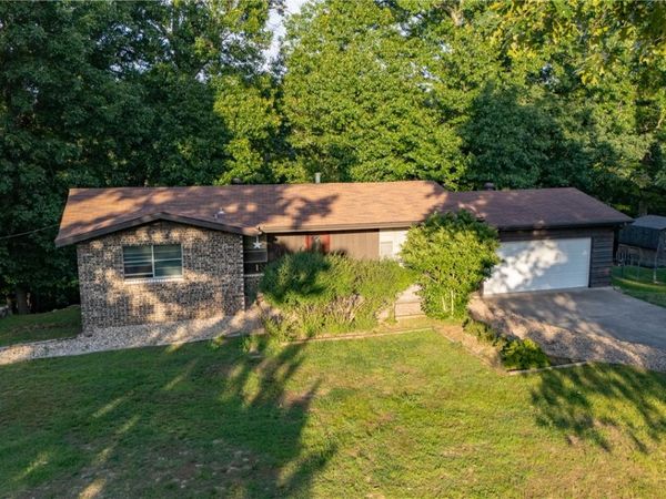 9384 Grimes Drive , Rogers, AR 72756
