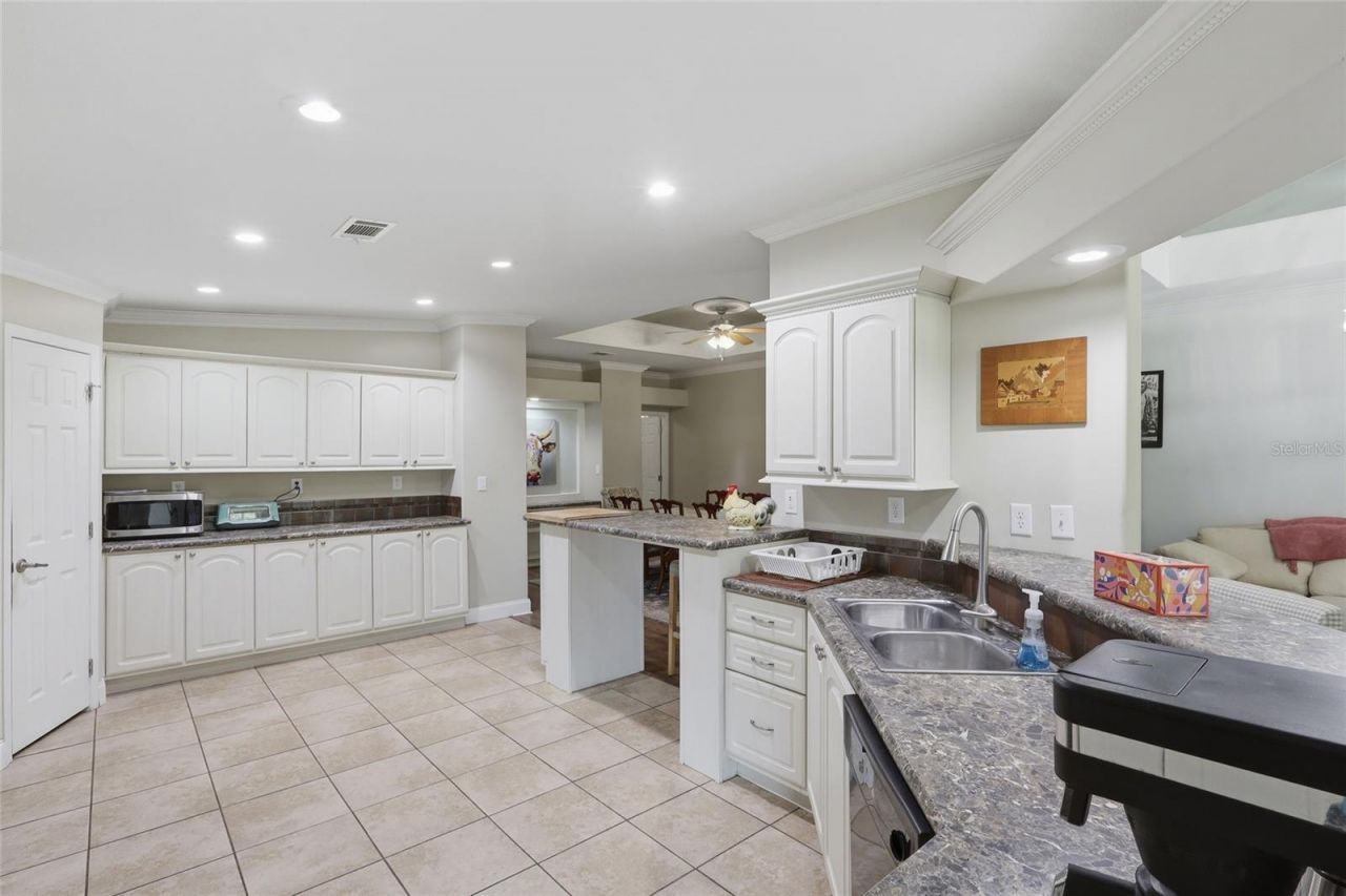 9468 Janmar Road, Dade City, FL 33525 Photo