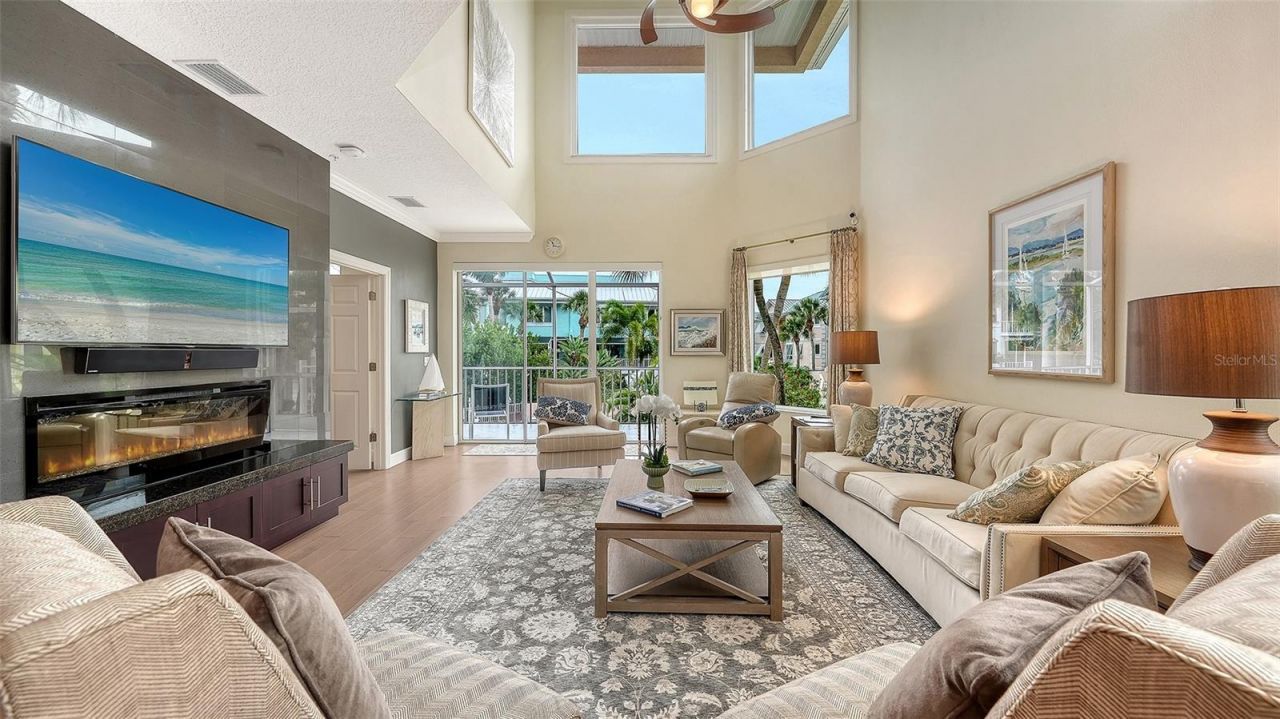 3942 Hamilton Club Circle, Unit 13, Sarasota, FL 34242 Photo