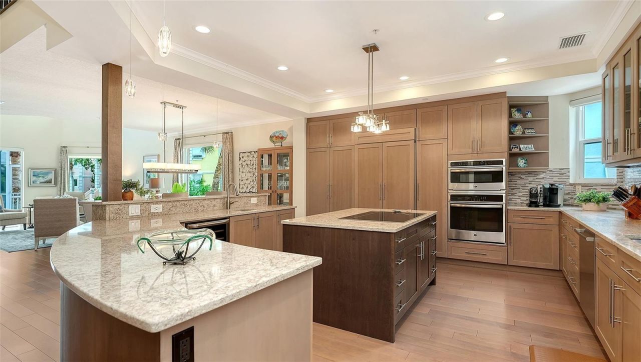 3942 Hamilton Club Circle, Unit 13, Sarasota, FL 34242 Photo