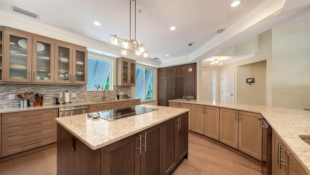 3942 Hamilton Club Circle, Unit 13, Sarasota, FL 34242 Photo