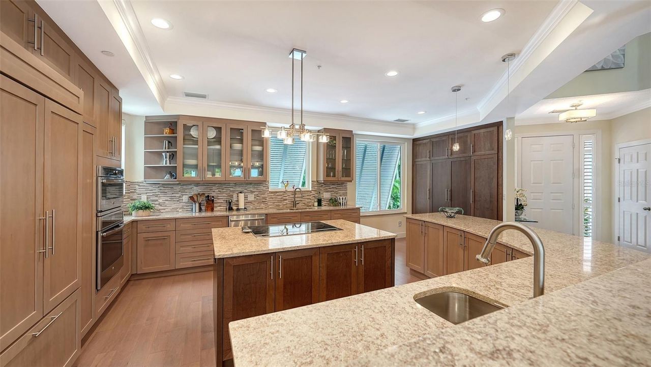 3942 Hamilton Club Circle, Unit 13, Sarasota, FL 34242 Photo