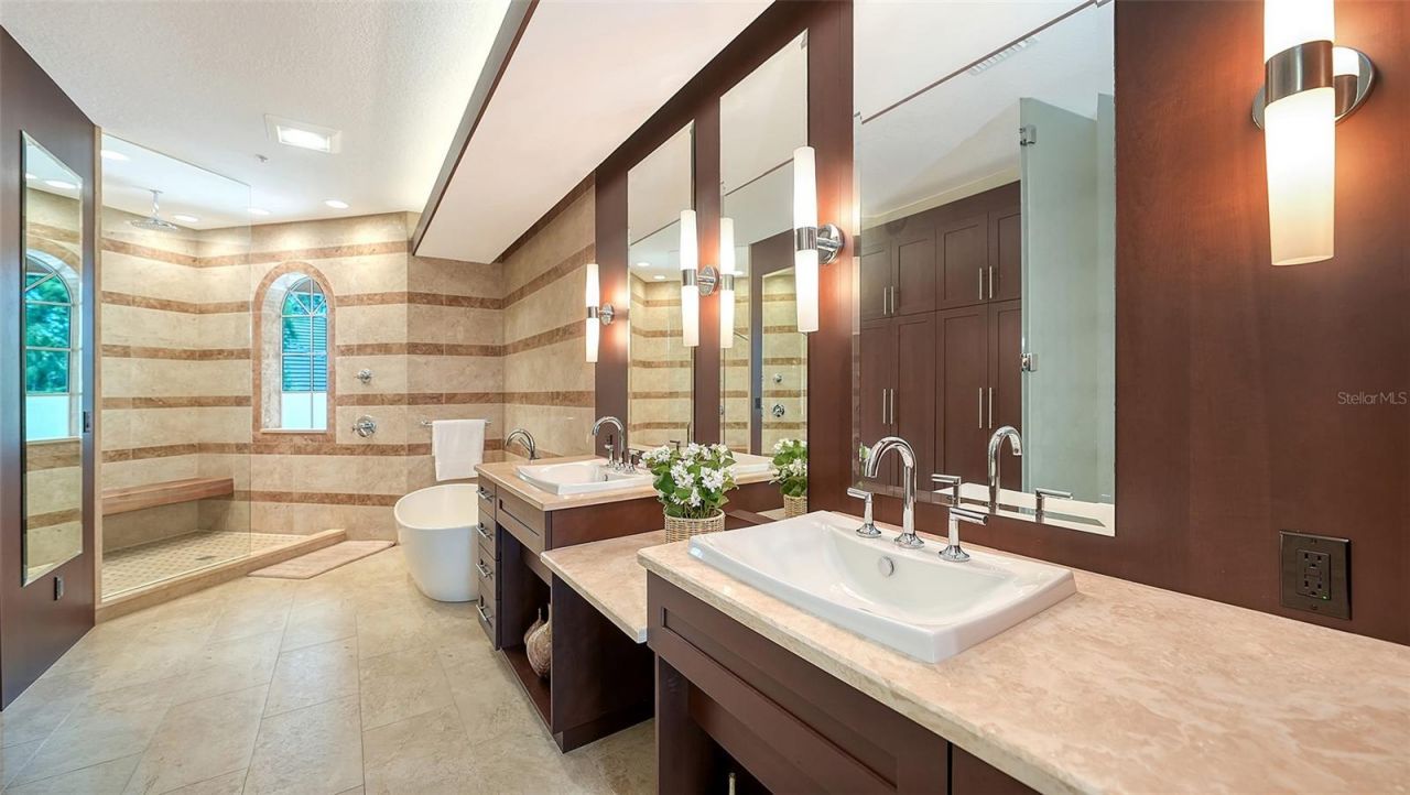 3942 Hamilton Club Circle, Unit 13, Sarasota, FL 34242 Photo