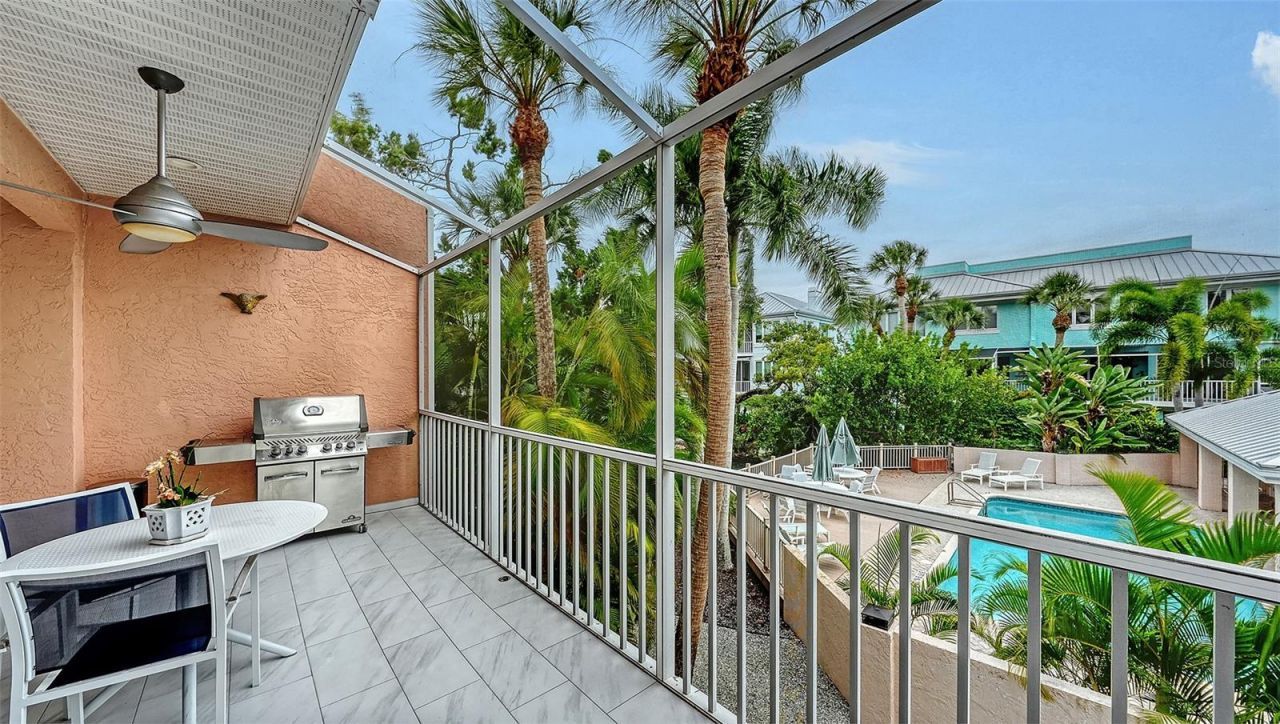 3942 Hamilton Club Circle, Unit 13, Sarasota, FL 34242 Photo