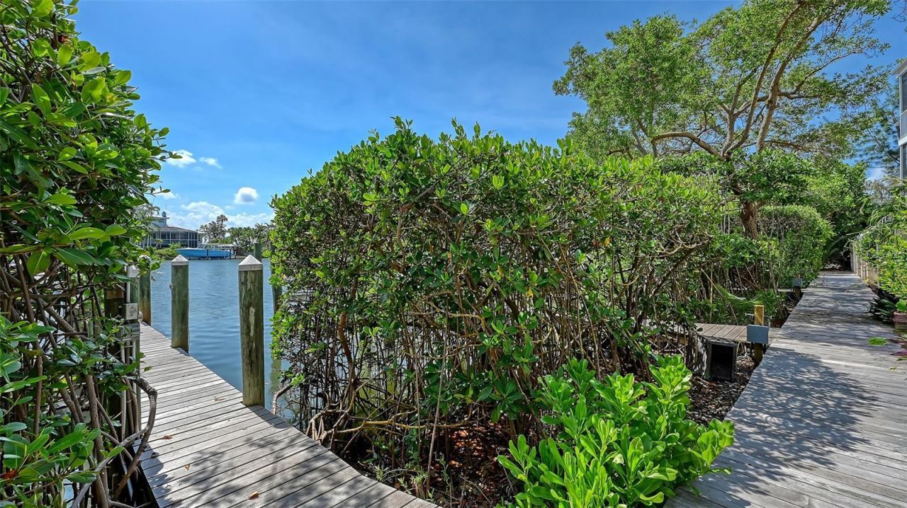 3942 Hamilton Club Circle, Unit 13, Sarasota, FL 34242 Photo
