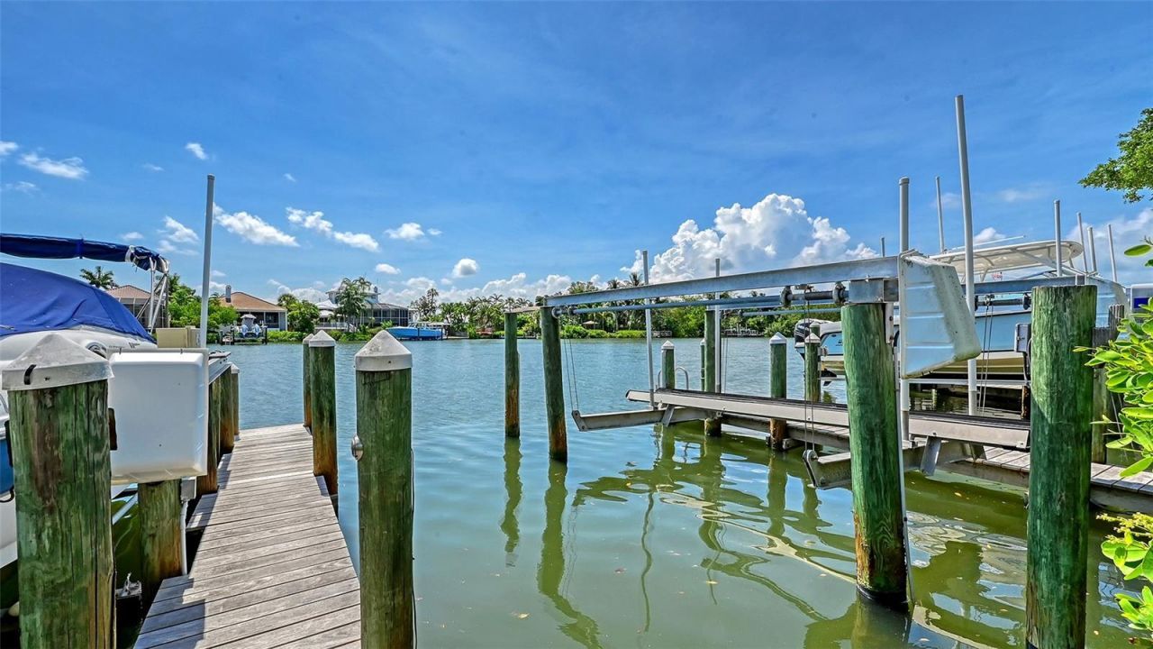 3942 Hamilton Club Circle, Unit 13, Sarasota, FL 34242 Photo