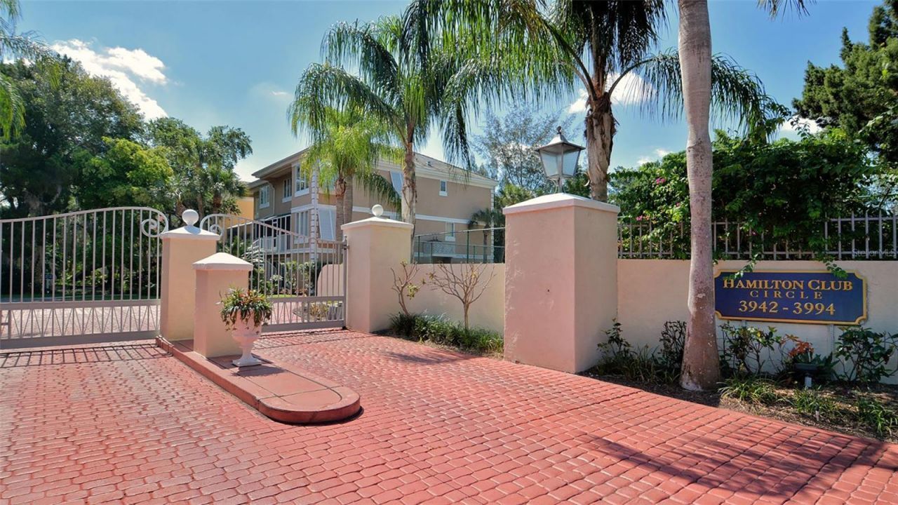 3942 Hamilton Club Circle, Unit 13, Sarasota, FL 34242 Photo