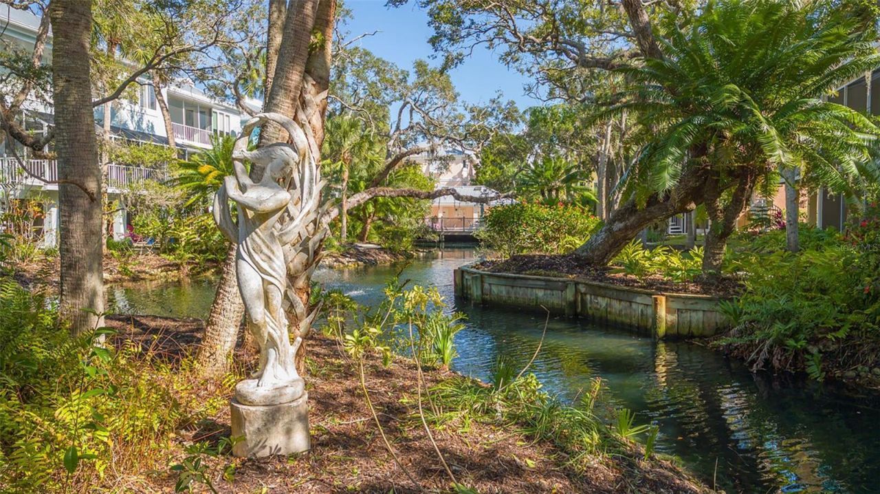 3942 Hamilton Club Circle, Unit 13, Sarasota, FL 34242 Photo