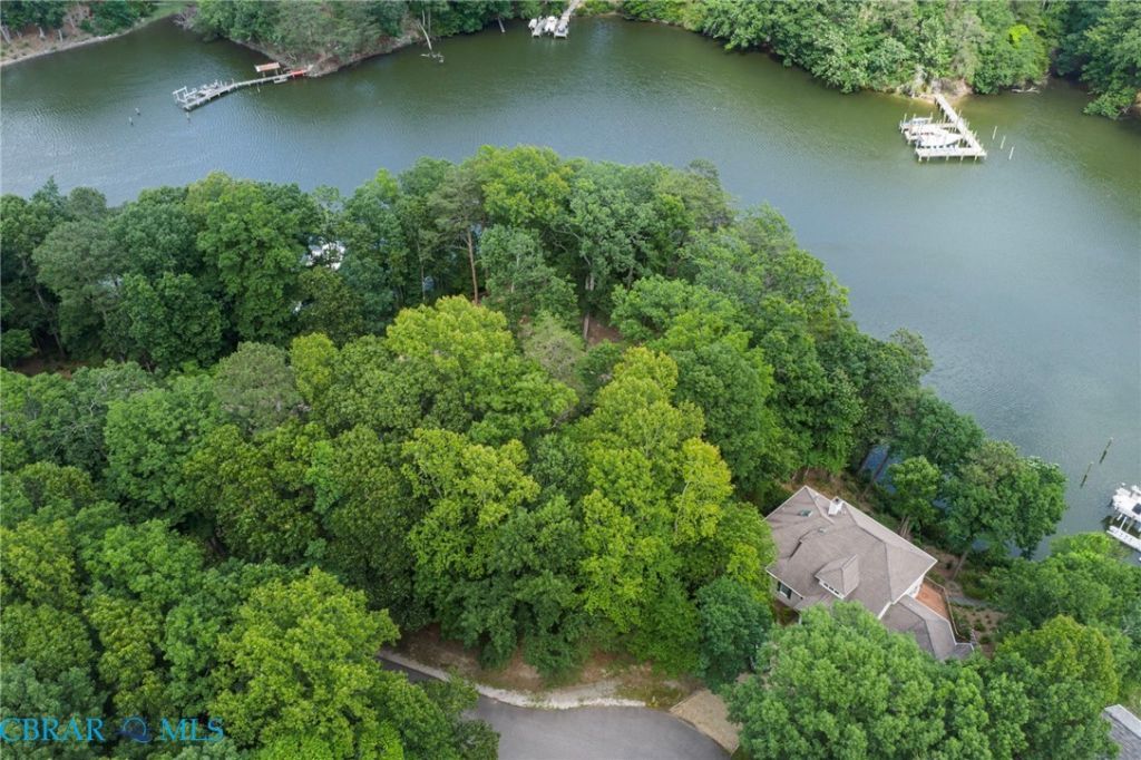 1015 Wilton Cove Drive , Hartfield, VA 23071 Main Photo