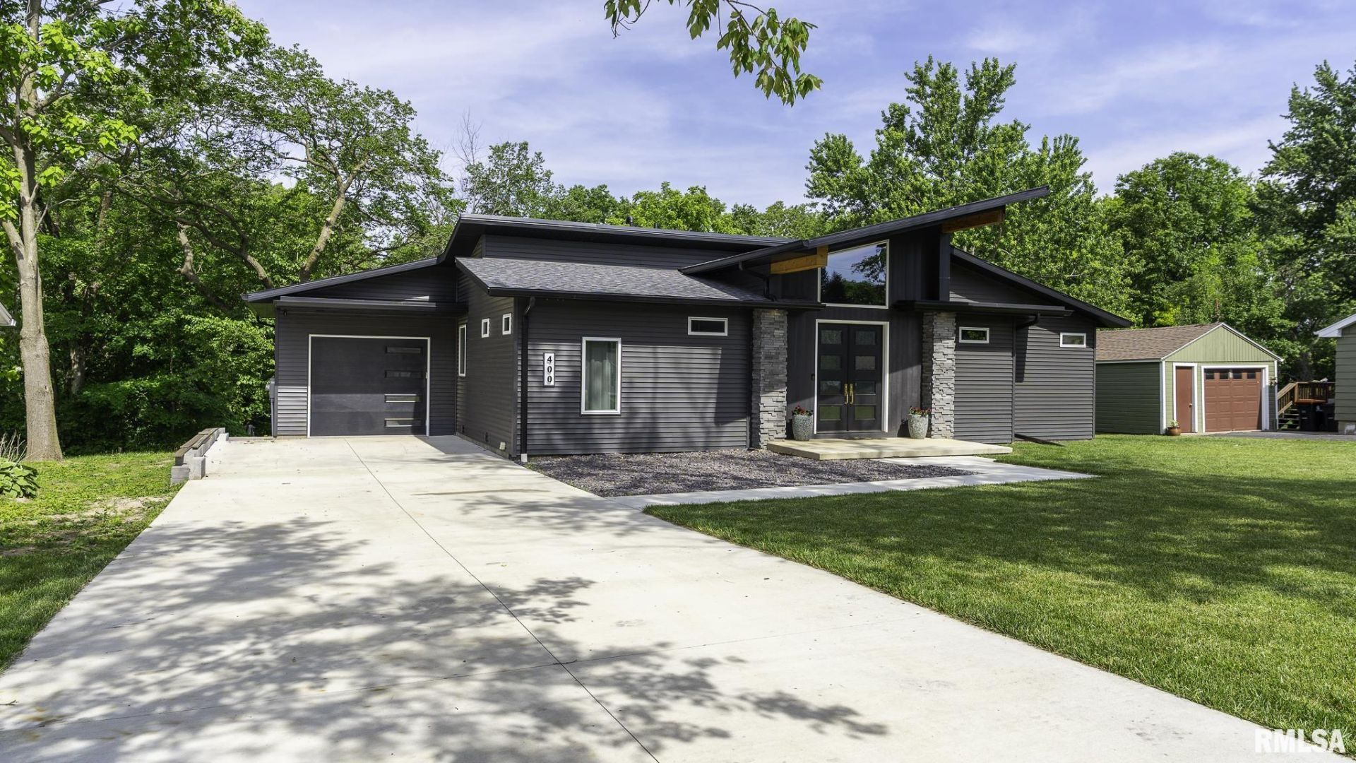 400 Peach Street, Washington, IL 61571 Main Photo