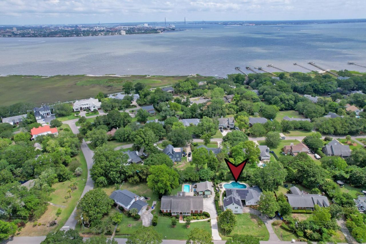 970 Carmel Drive Photo 12