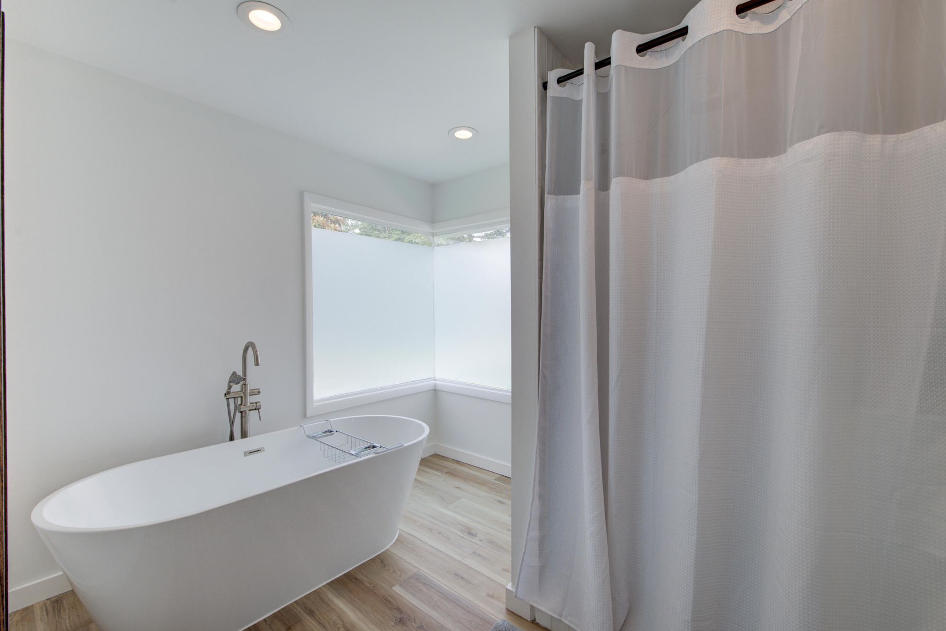 970 Carmel Drive Photo 17