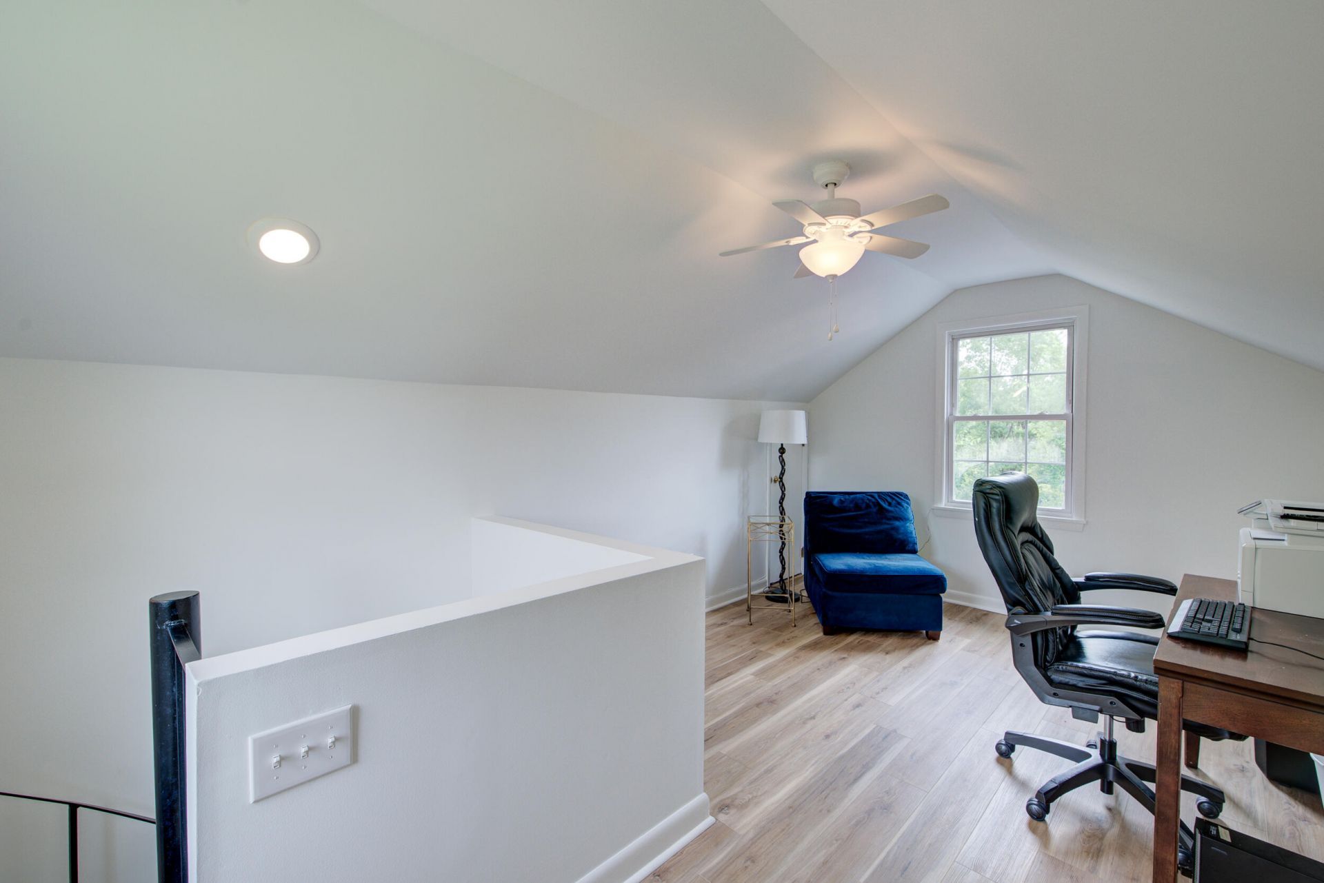 970 Carmel Drive Photo 18
