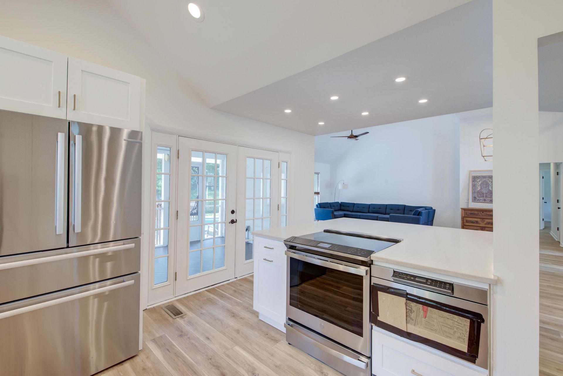 970 Carmel Drive Photo 33