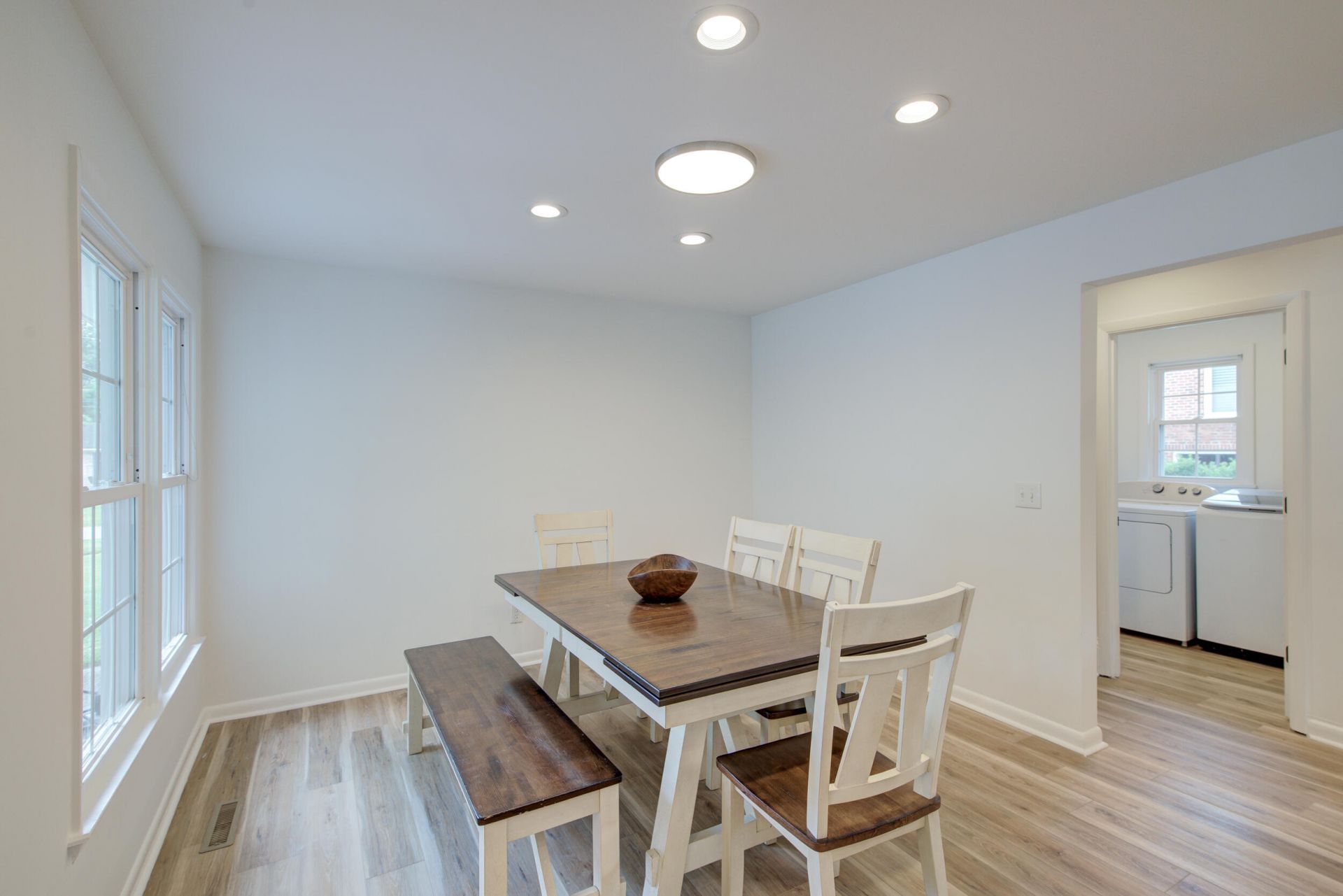 970 Carmel Drive Photo 34