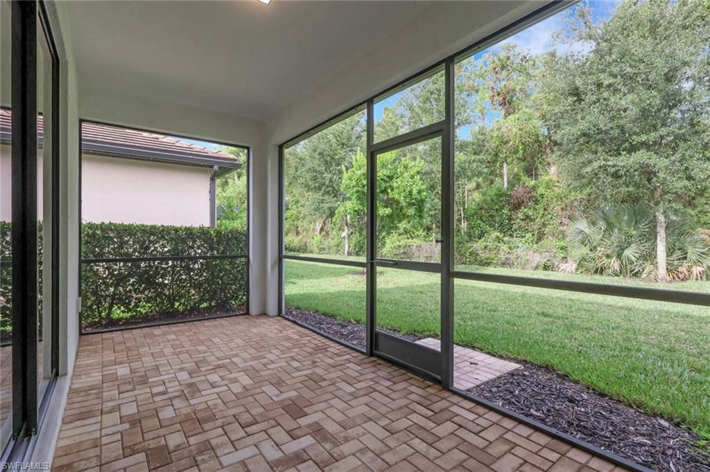 9469 Foxglove Ln, Naples, FL 34120 Photo