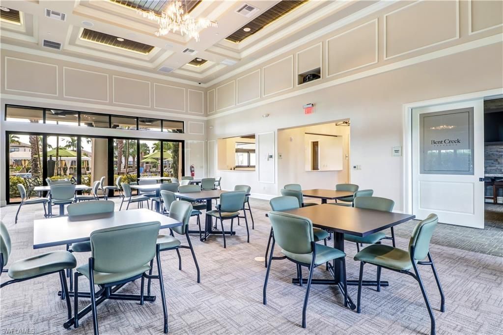 9469 Foxglove Ln, Naples, FL 34120 Photo