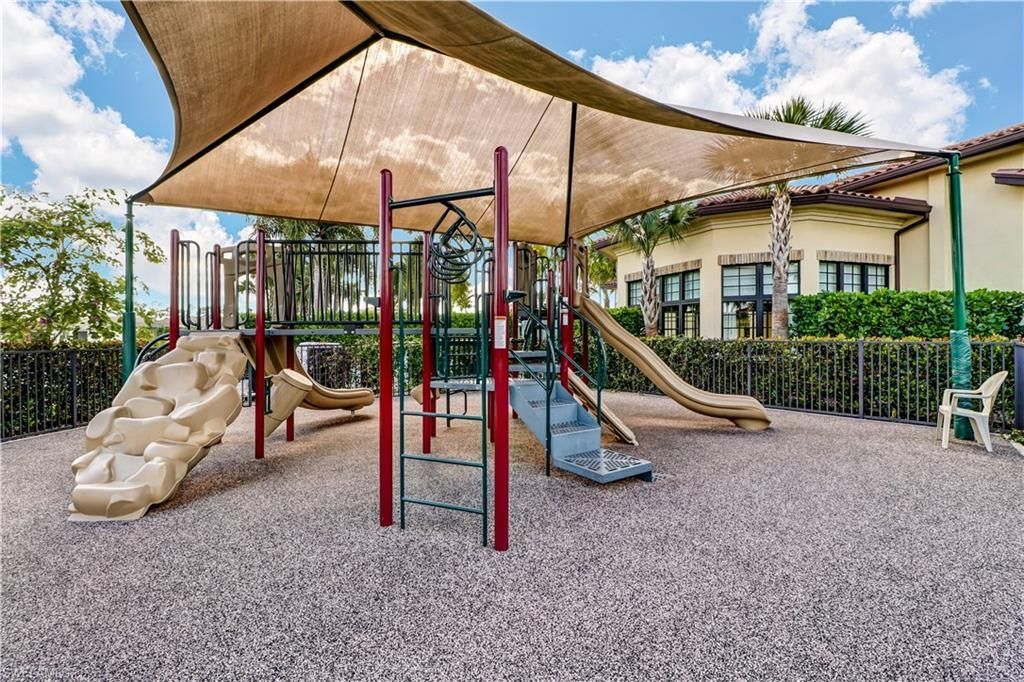 9469 Foxglove Ln, Naples, FL 34120 Photo