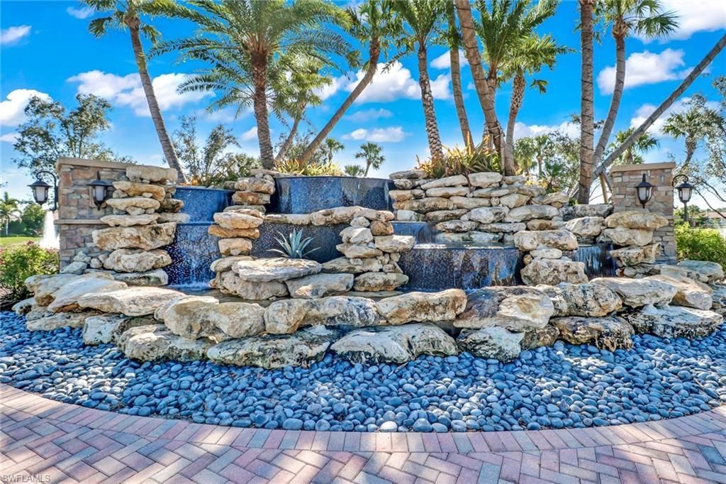 9469 Foxglove Ln, Naples, FL 34120 Photo